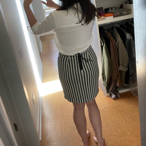 Anthropologie skirt by LEIFNOTES size 2 (good for petites) - Picture 3 of 7